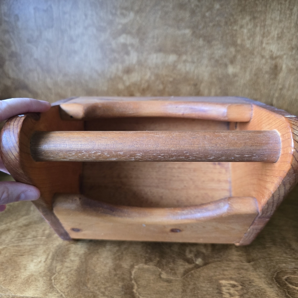 Handmade Heartwood Natural Toys Wooden Carry Box - Picture 6 of 7